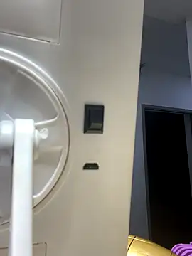 Snapshot of TiffanyyLam chatting on 21, 10, 2025 TiffanyyLam online show from 21, 10, 2025