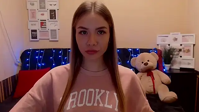 Snapshot of aSingleOne chatting on 6, 2, 2026 aSingleOne online show from 6, 2, 2026