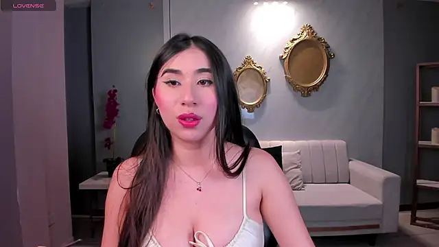 MayaMoretti  online show from 24, 11, 2025