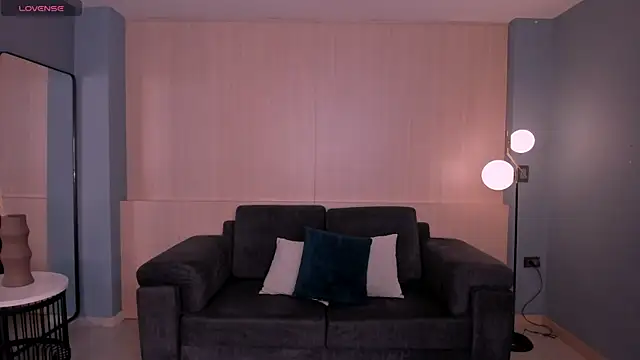 MayaMoretti  online show from 31, 3, 2026