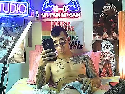 Strongcockfitness online show from 25, 9, 2025