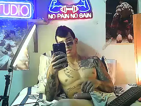 Strongcockfitness online show from 18, 10, 2025