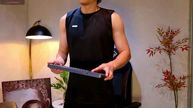 Snapshot of enzo_steel chatting on 12, 2, 2026 enzo steel online show from 12, 2, 2026