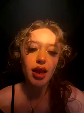 Snapshot of GermanCocoo chatting on 10, 9, 2025 GermanCocoo online show from 10, 9, 2025