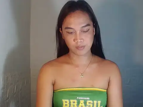 LatinaEmpress online show from 6, 2, 2026