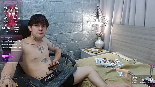 Snapshot of Iantwink18 chatting on 20, 9, 2025 Iantwink18 online show from 20, 9, 2025