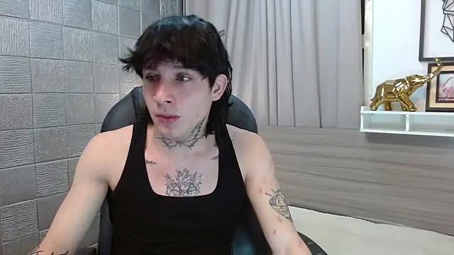 Iantwink18 online show from 17, 12, 2025