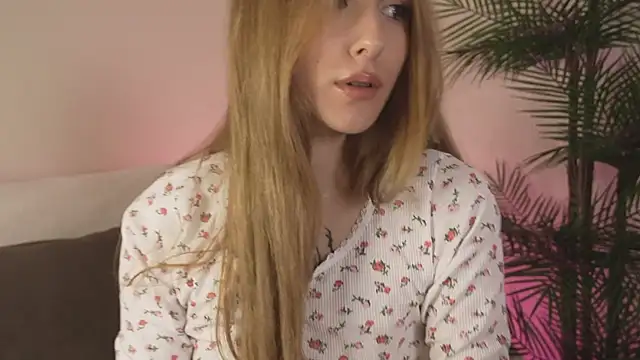 Snapshot of Vegas_V chatting on 28, 11, 2025 Vegas V online show from 28, 11, 2025