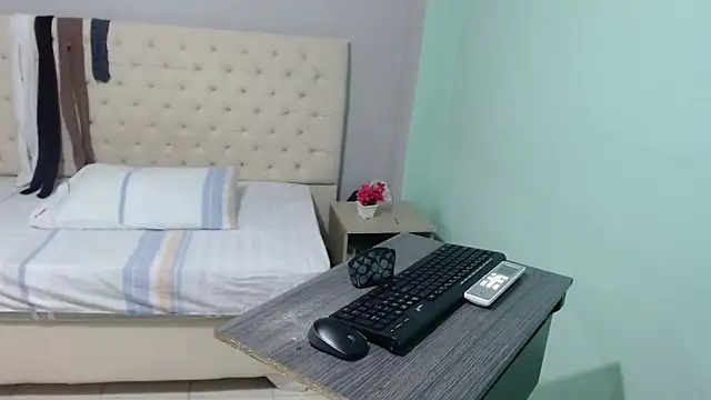Snapshot of salome_aguilar chatting on 23, 9, 2025 salome aguilar online show from 23, 9, 2025