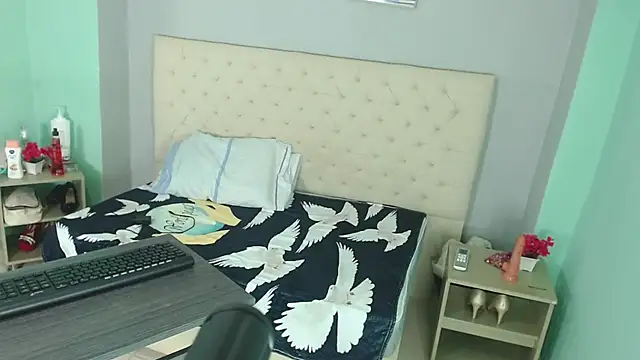Snapshot of salome_aguilar chatting on 27, 9, 2025 salome aguilar online show from 27, 9, 2025