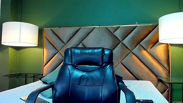 Lean Portman online show from 11, 4, 2026