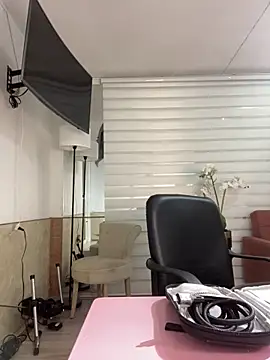 Adele Pinkk online show from 16, 1, 2026