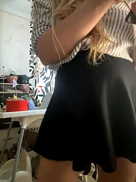 Snapshot of Nikihot__ chatting on 22, 11, 2025 Nikihot online show from 22, 11, 2025