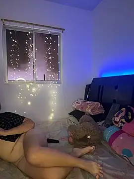 Ashley and Zoe online show from 6, 3, 2026