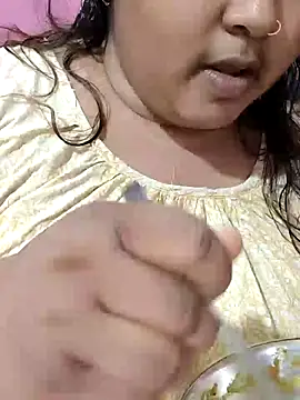 Snapshot of hotbhabhi011 chatting on 19, 6, 2026 hotbhabhi011 online show from 19, 6, 2026