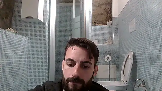 Amicisegreti online show from 8, 3, 2026