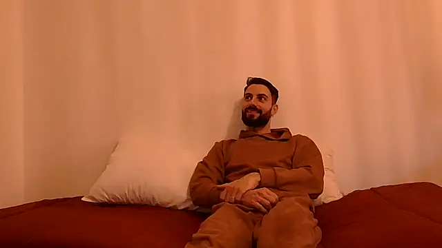 Amicisegreti online show from 28, 3, 2026