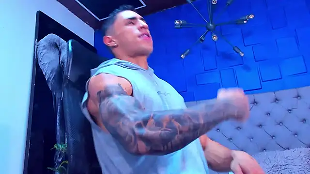 Snapshot of adrian_ray chatting on 5, 11, 2025 adrian ray online show from 5, 11, 2025