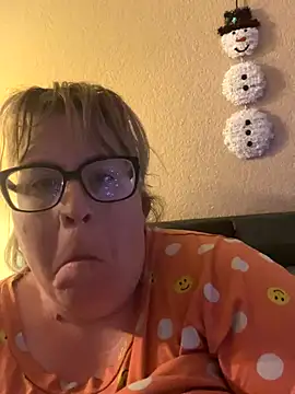 Snapshot of sexymommy1988 chatting on 3, 12, 2025 sexymommy1988 online show from 3, 12, 2025