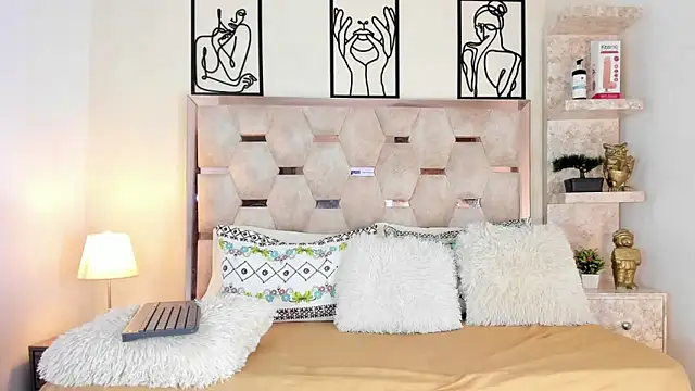 Snapshot of Isabell_Villa chatting on 22, 9, 2025 Isabell Villa online show from 22, 9, 2025