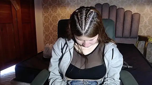 Snapshot of Olivia11_ chatting on 11, 10, 2025 Olivia11 online show from 11, 10, 2025