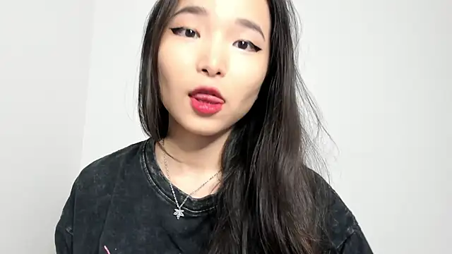 Soyun Mia online show from 22, 12, 2025