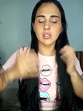 Snapshot of kariciasecreta chatting on 14, 9, 2025 kariciasecreta online show from 14, 9, 2025