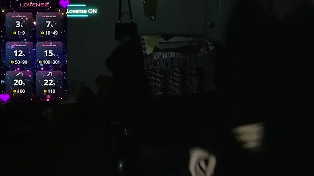 Snapshot of x3raven chatting on 12, 9, 2025 x3raven online show from 12, 9, 2025