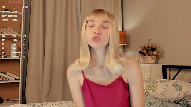 Snapshot of ErinBissonnette chatting on 8, 11, 2025 ErinBissonnette online show from 8, 11, 2025