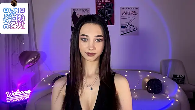 Snapshot of LinaMour chatting on 21, 6, 2026 LinaMour online show from 21, 6, 2026
