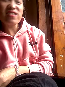 tuyetnhi-00 online show from 25, 9, 2025