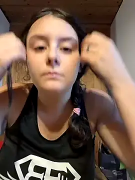 YoungLiisaxx online show from 25, 9, 2025