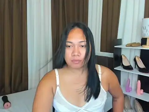 TsUncutKaren online show from 17, 9, 2025