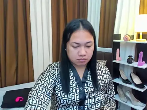 TsUncutKaren online show from 12, 10, 2025