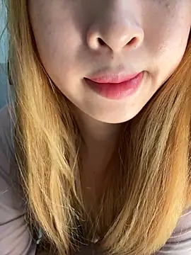 Snapshot of Tiffany-yy chatting on 24, 11, 2025 Tiffany-yy online show from 24, 11, 2025