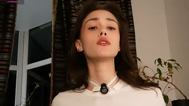 ttragedienne online show from 27, 10, 2025