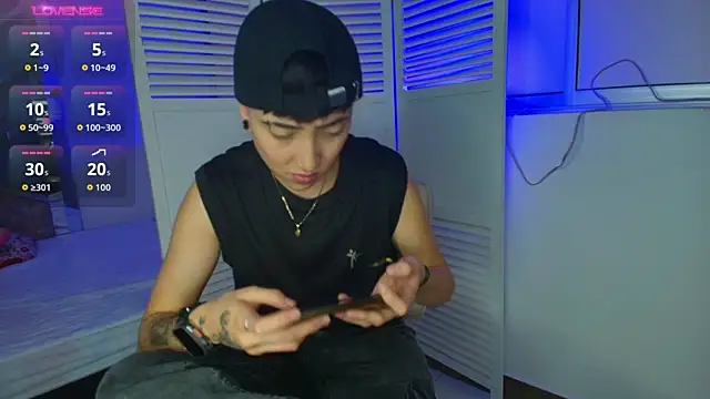 Snapshot of Eryx_Eriscor chatting on 21, 11, 2025 Eryx Eriscor online show from 21, 11, 2025