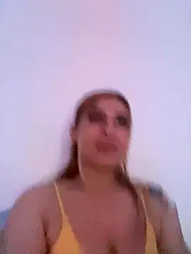 Snapshot of Ella_Vee chatting on 11, 11, 2025 Ella Vee online show from 11, 11, 2025