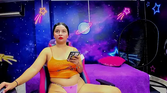 Thalia Cortea online show from 12, 11, 2025