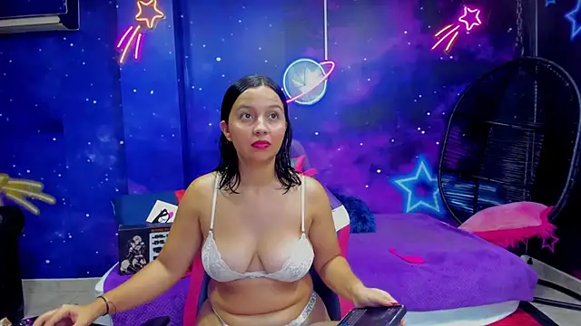 Thalia Cortea online show from 26, 11, 2025