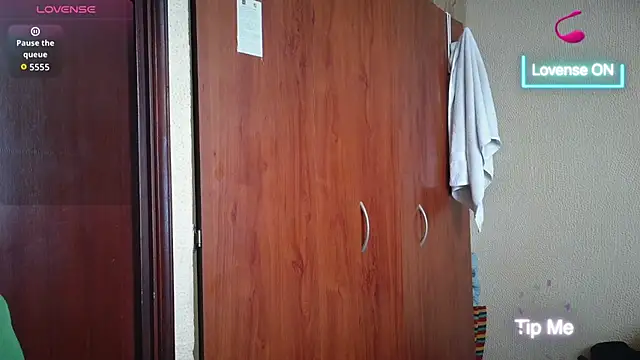 Snapshot of cris2428 chatting on 16, 1, 2026 cris2428 online show from 16, 1, 2026