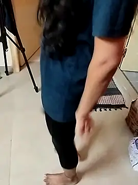 hot spicey online show from 19, 4, 2026