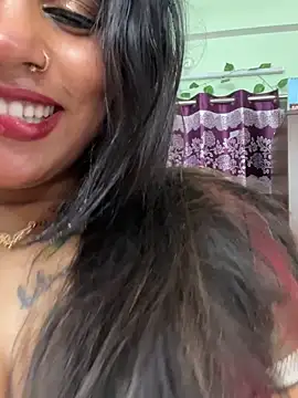 Snapshot of V-Hot-Sweti chatting on 14, 9, 2025 V-Hot-Sweti online show from 14, 9, 2025