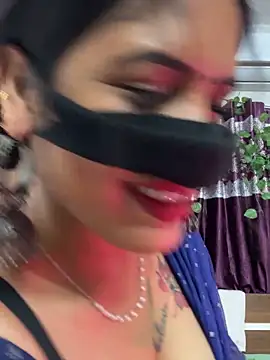 Snapshot of V-Hot-Sweti chatting on 16, 10, 2025 V-Hot-Sweti online show from 16, 10, 2025