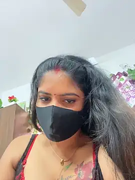 Snapshot of V-Hot-Sweti chatting on 25, 10, 2025 V-Hot-Sweti online show from 25, 10, 2025