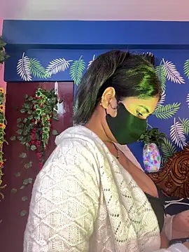 Snapshot of V-Hot-Sweti chatting on 16, 12, 2025 V-Hot-Sweti online show from 16, 12, 2025