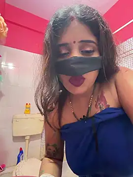 Snapshot of V-Hot-Sweti chatting on 4, 7, 2026 V-Hot-Sweti online show from 4, 7, 2026