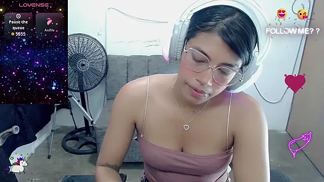 Dulce2415 online show from 3, 6, 2026