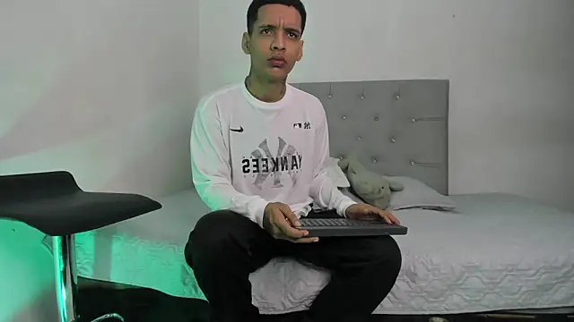 twinkDuohot online show from 3, 11, 2025