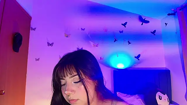 Snapshot of annie-russel chatting on 26, 11, 2025 annie-russel online show from 26, 11, 2025